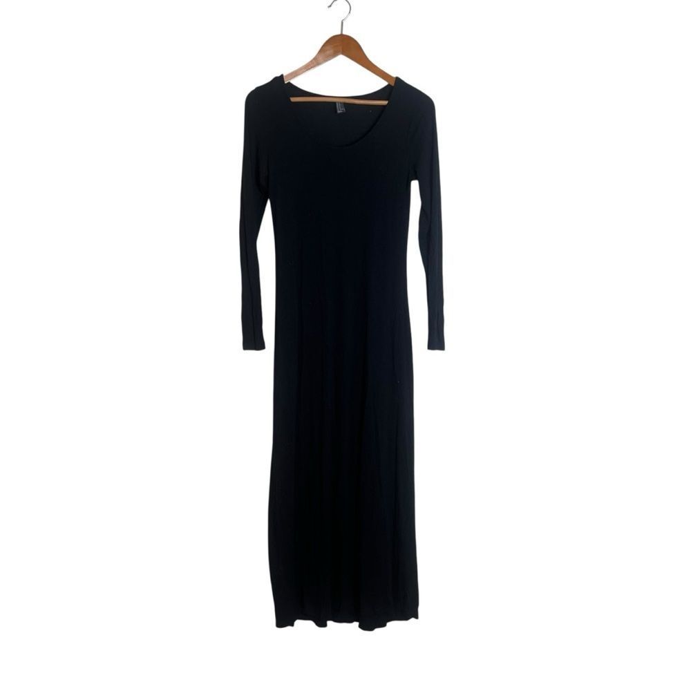 Forever 21 black long sleeve maxi dress.